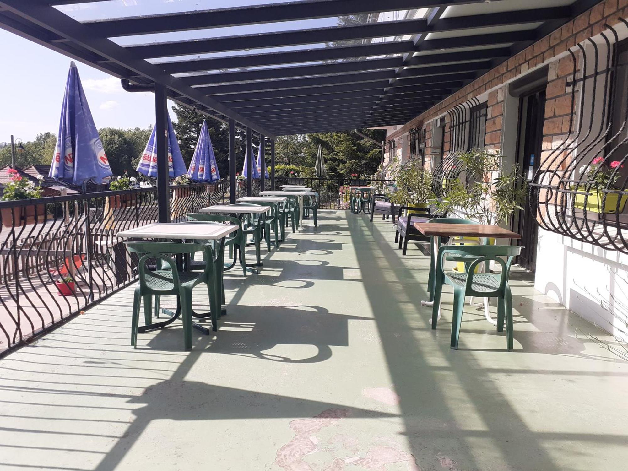 Hotel Restaurant La Chaumiere Du Lac Clairvaux-les-Lacs Esterno foto