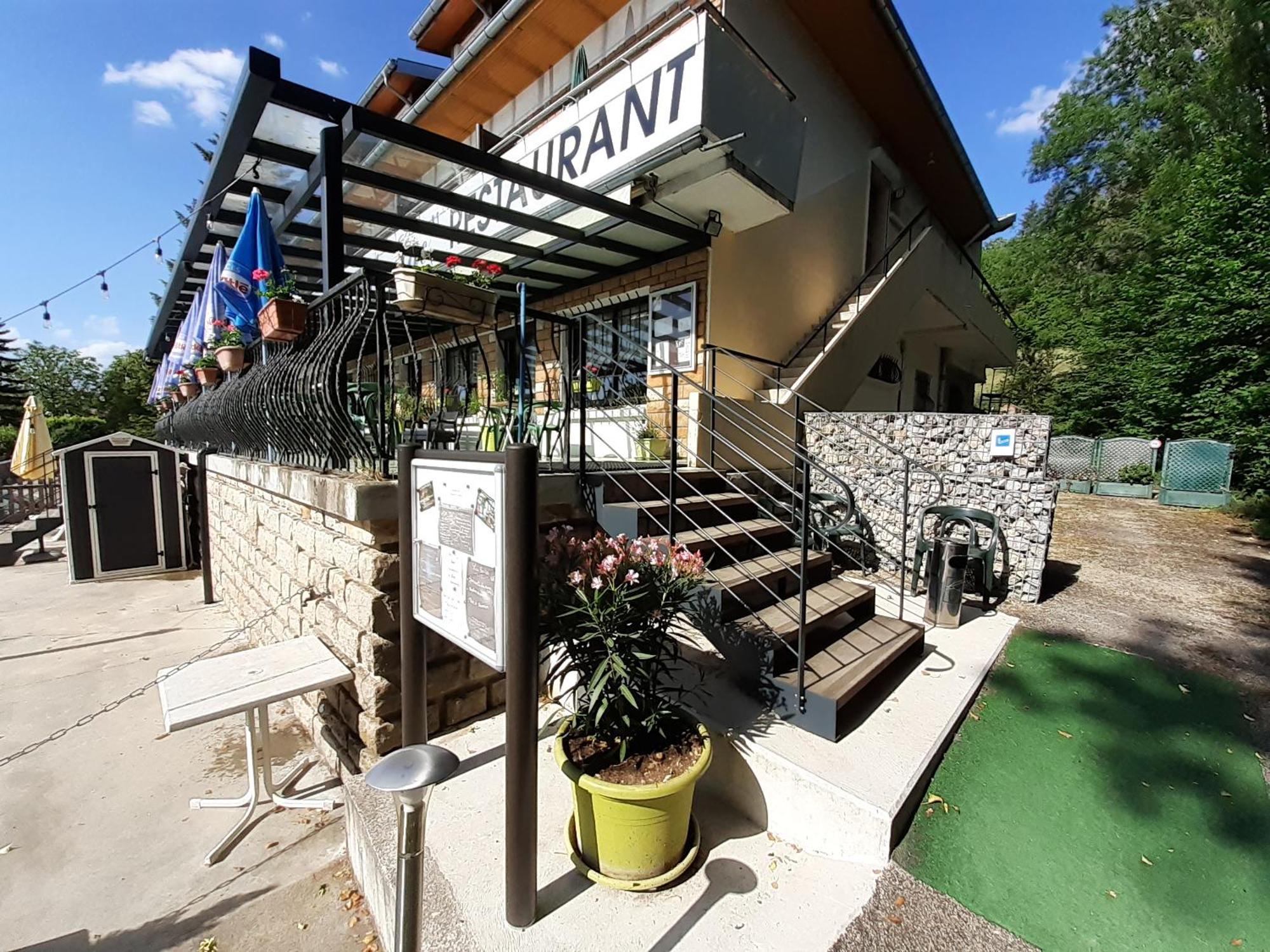 Hotel Restaurant La Chaumiere Du Lac Clairvaux-les-Lacs Esterno foto