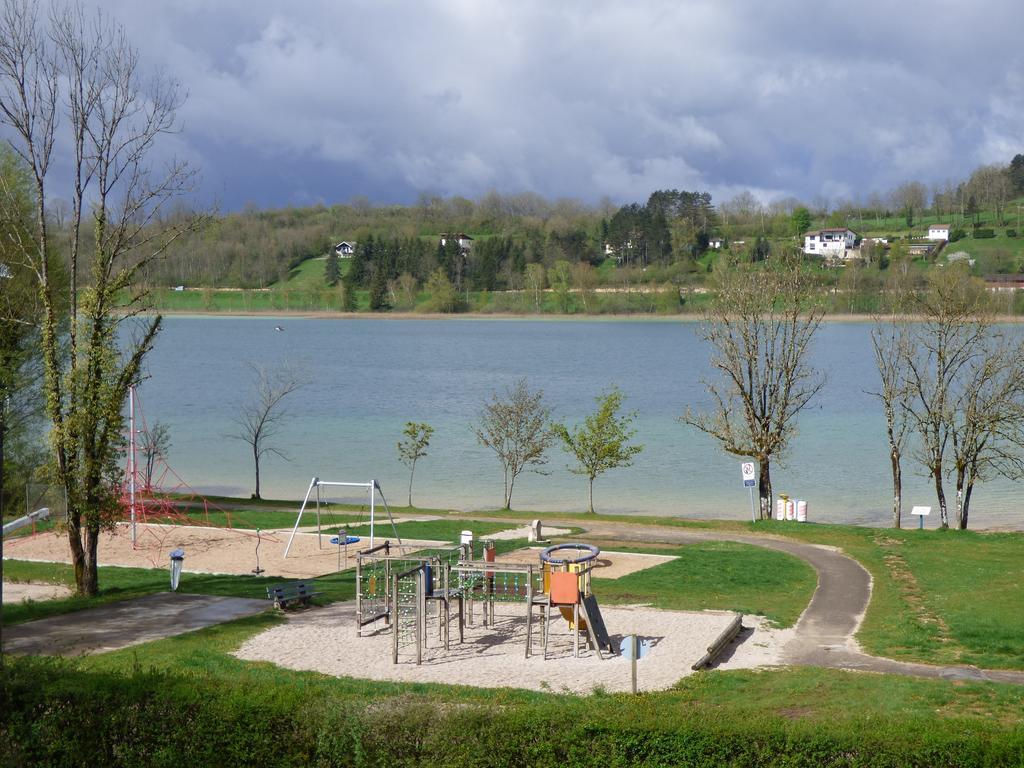 Hotel Restaurant La Chaumiere Du Lac Clairvaux-les-Lacs Esterno foto